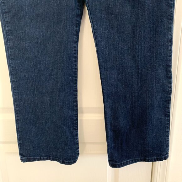 Lee Classic Fit Straight Leg Jeans At The Waist Dark Wash Blue Petite Size 18P - Picture 7 of 7